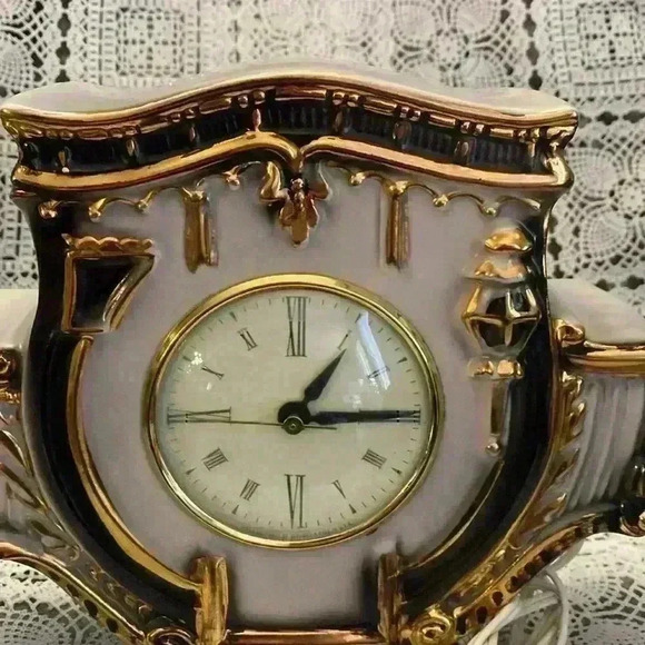 Antique Vintage Sessions Ceramic Table  Clock Oxford Metal Spinning
Clock - Picture 8 of 17